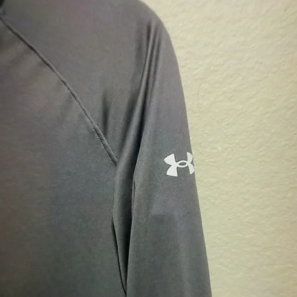 Womens Under Armour Charcoal Gray Loose Fit Shirt - Picture 5 of 12